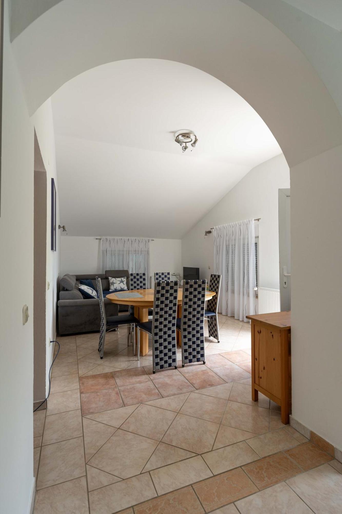 Ferienwohnung Irina Лижнян Экстерьер фото